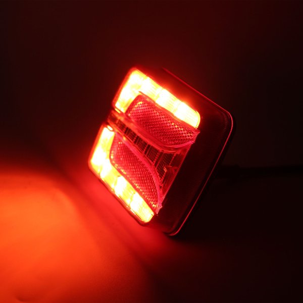 Фонарь задний многофункциональный LEDWORKER TRL005 LED Bajonet правый