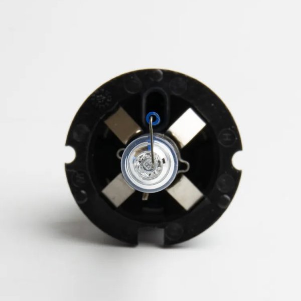 Автолампа ксеноновая D4S Lumen Xenon Performance + 50% 42V-35W (P32d-5) 4300К (компл 2шт.)