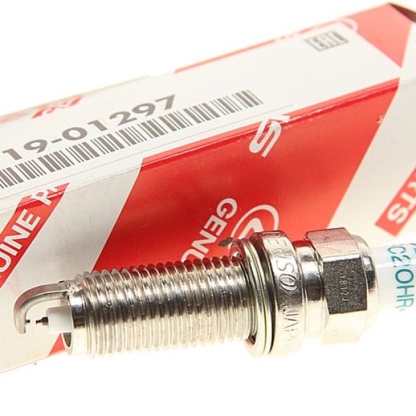 Свеча зажигания Оригинал Toyota 90919-01297 (FC20HR-Q8 Denso 3518/DILKAR 7S-8 97939 NGK) 