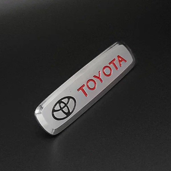 Шильдик металлический TOYOTA